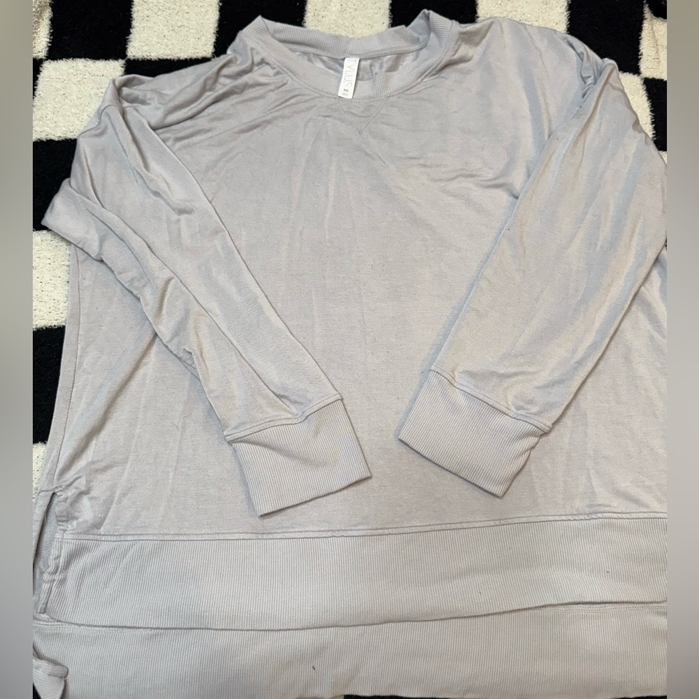 STYLUS Women's Light Gray Sweatshirt